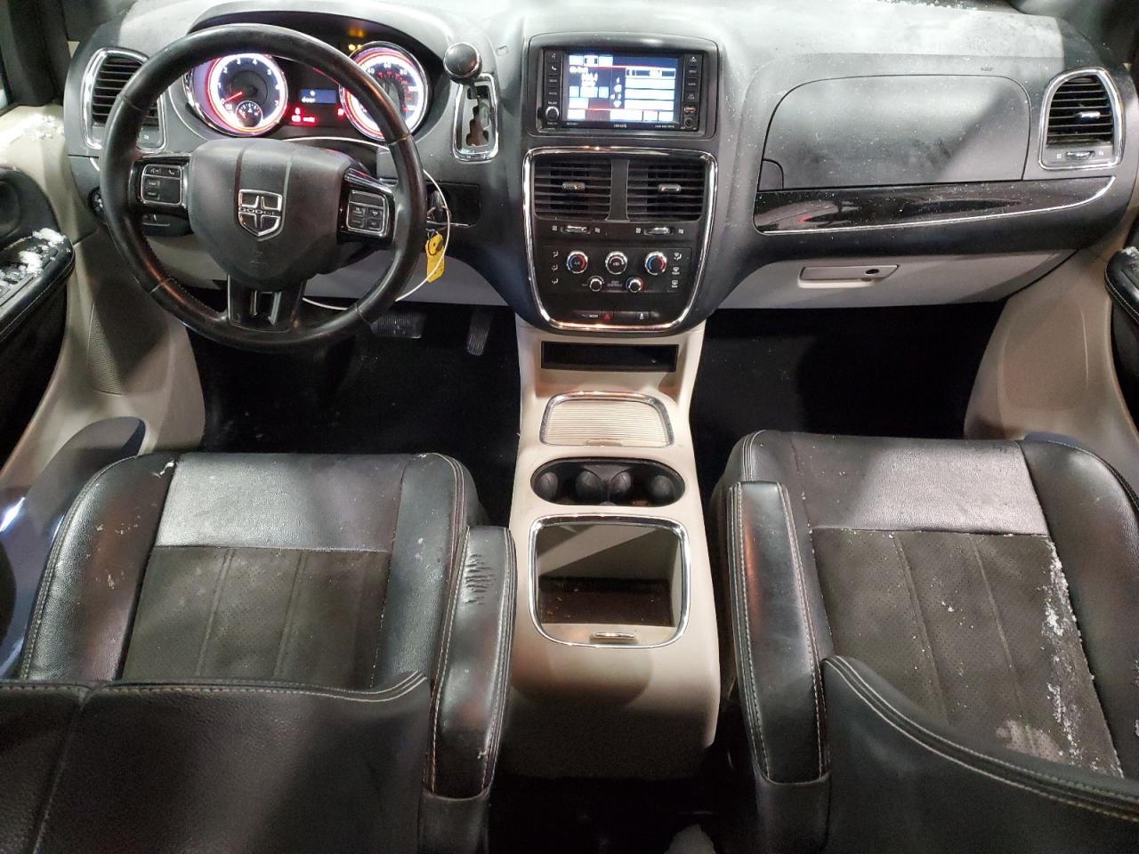 2019 Dodge Caravan - Image 8