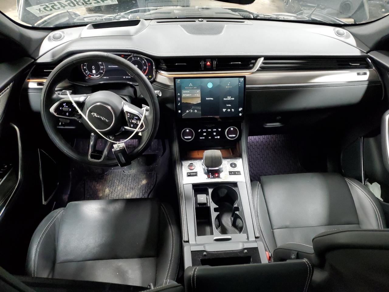 2024 Jaguar F-Pace - Image 8