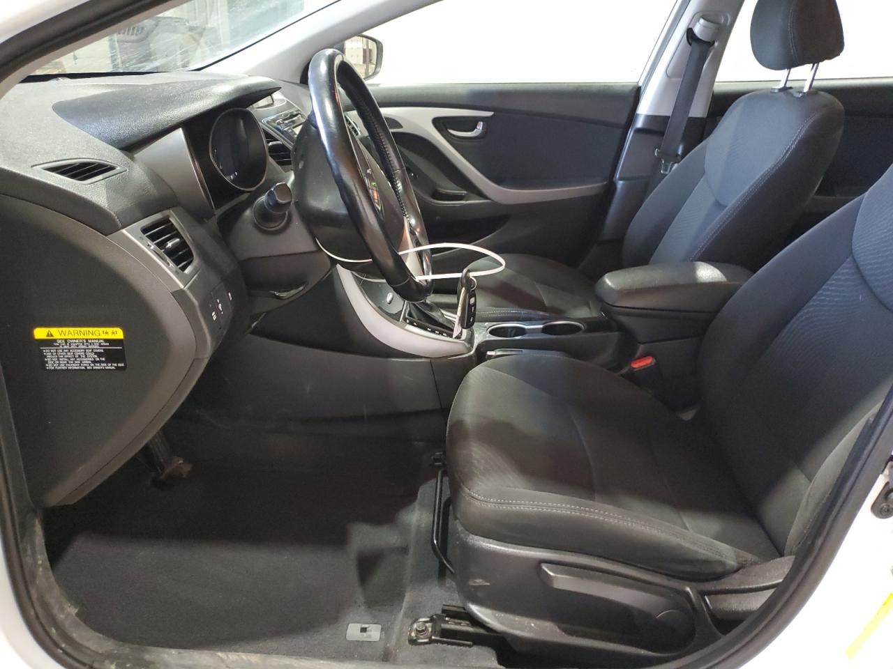 2015 Hyundai Elantra - Image 7