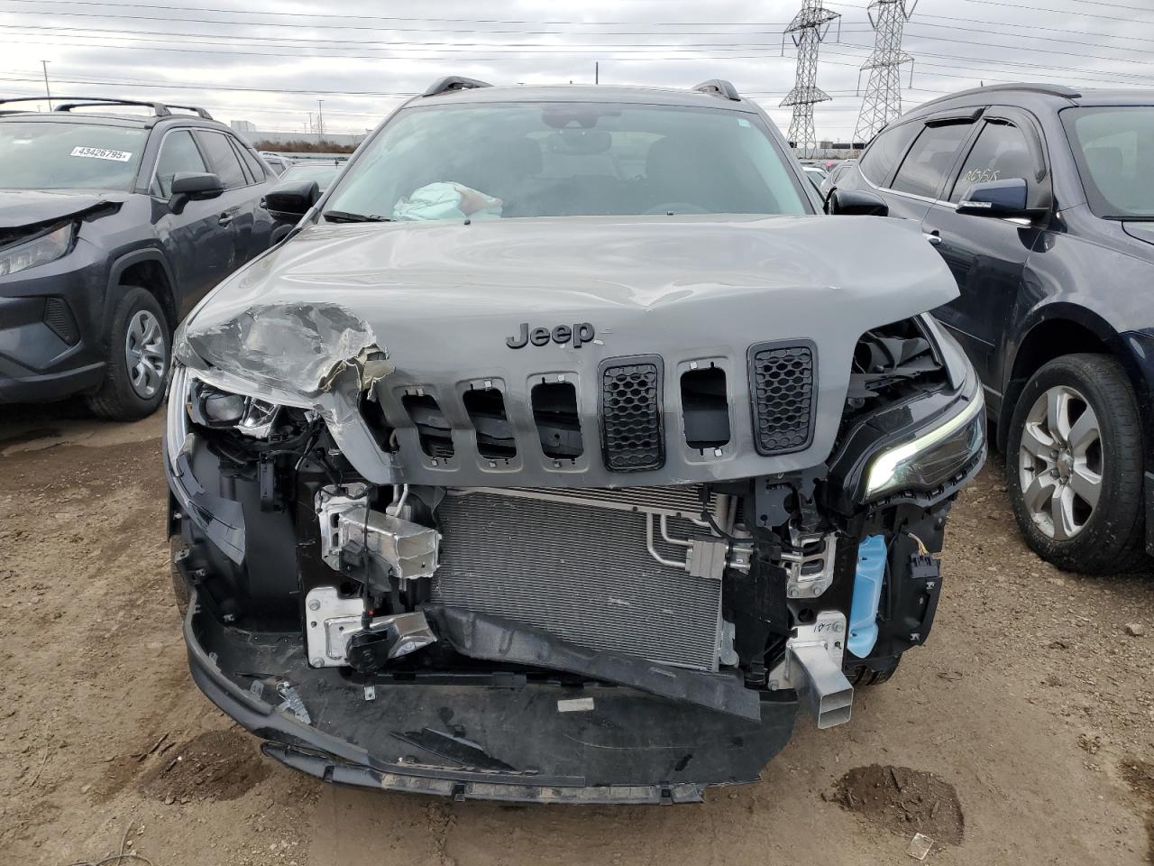 2023 Jeep Cherokee - Image 5
