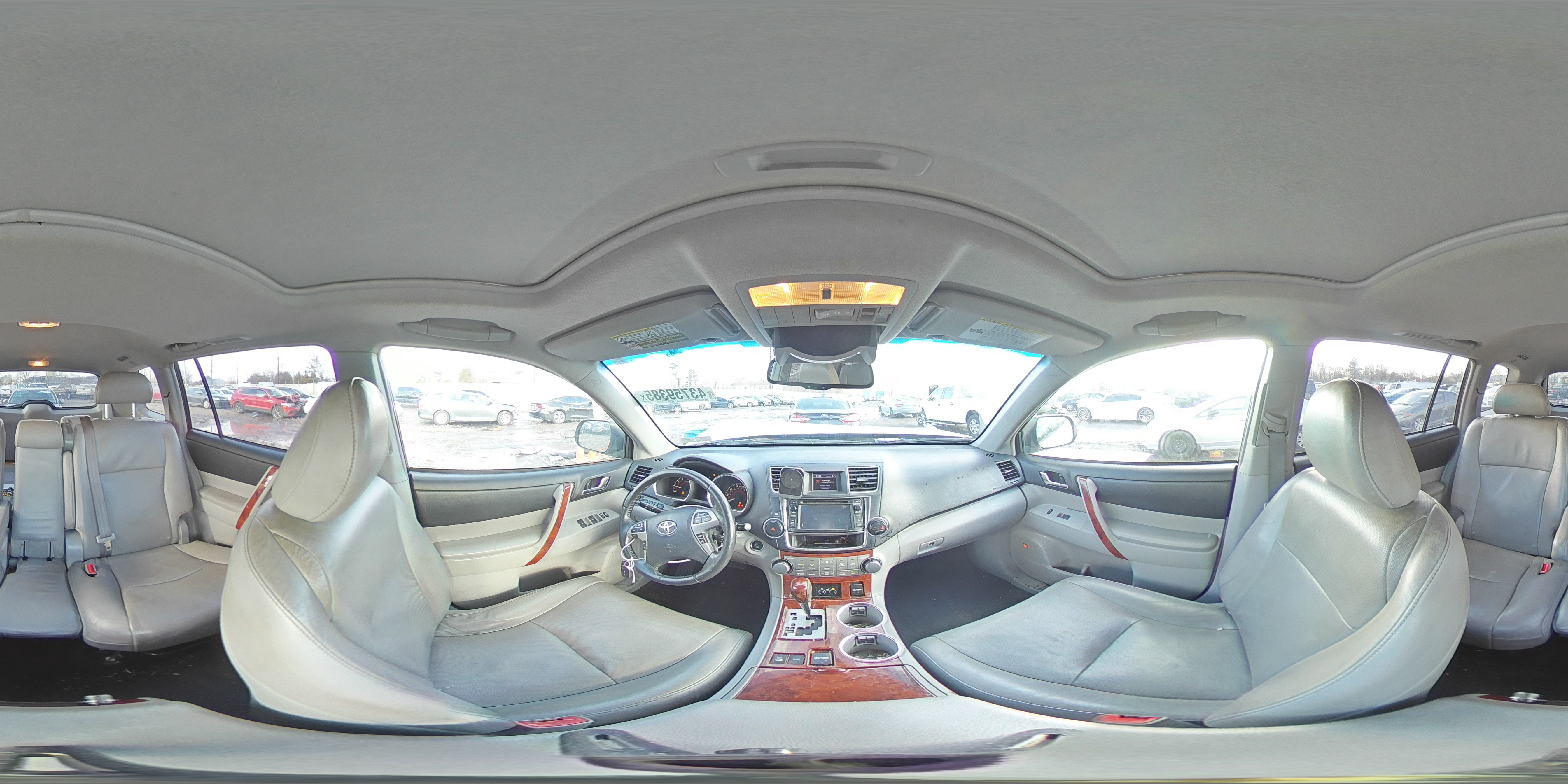 2013 Toyota Highlander - Image 13