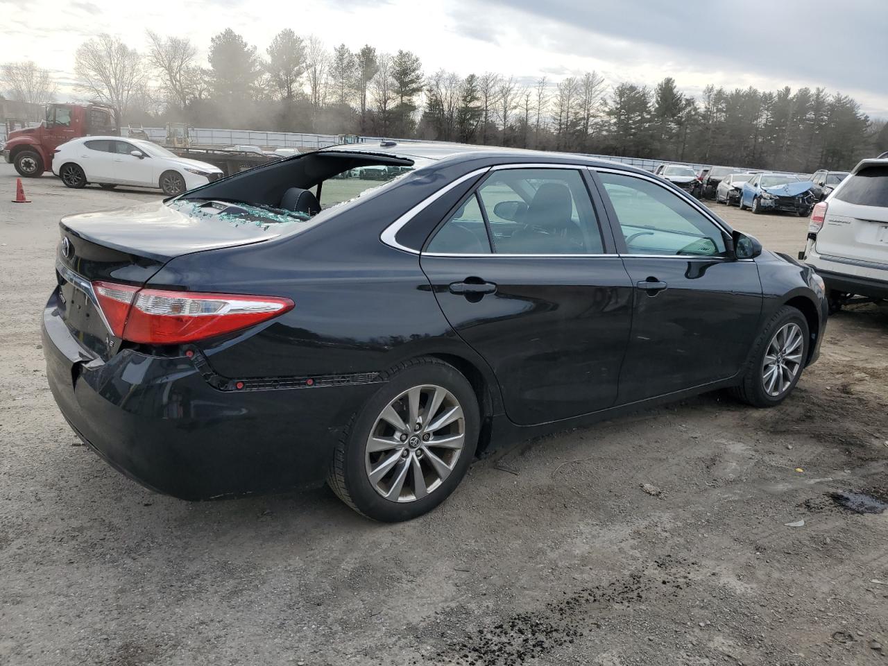 2016 Toyota Camry - Image 3