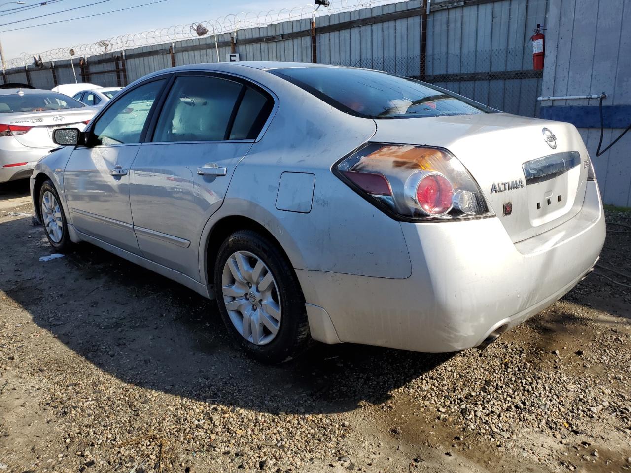 2012 Nissan Altima - Image 2