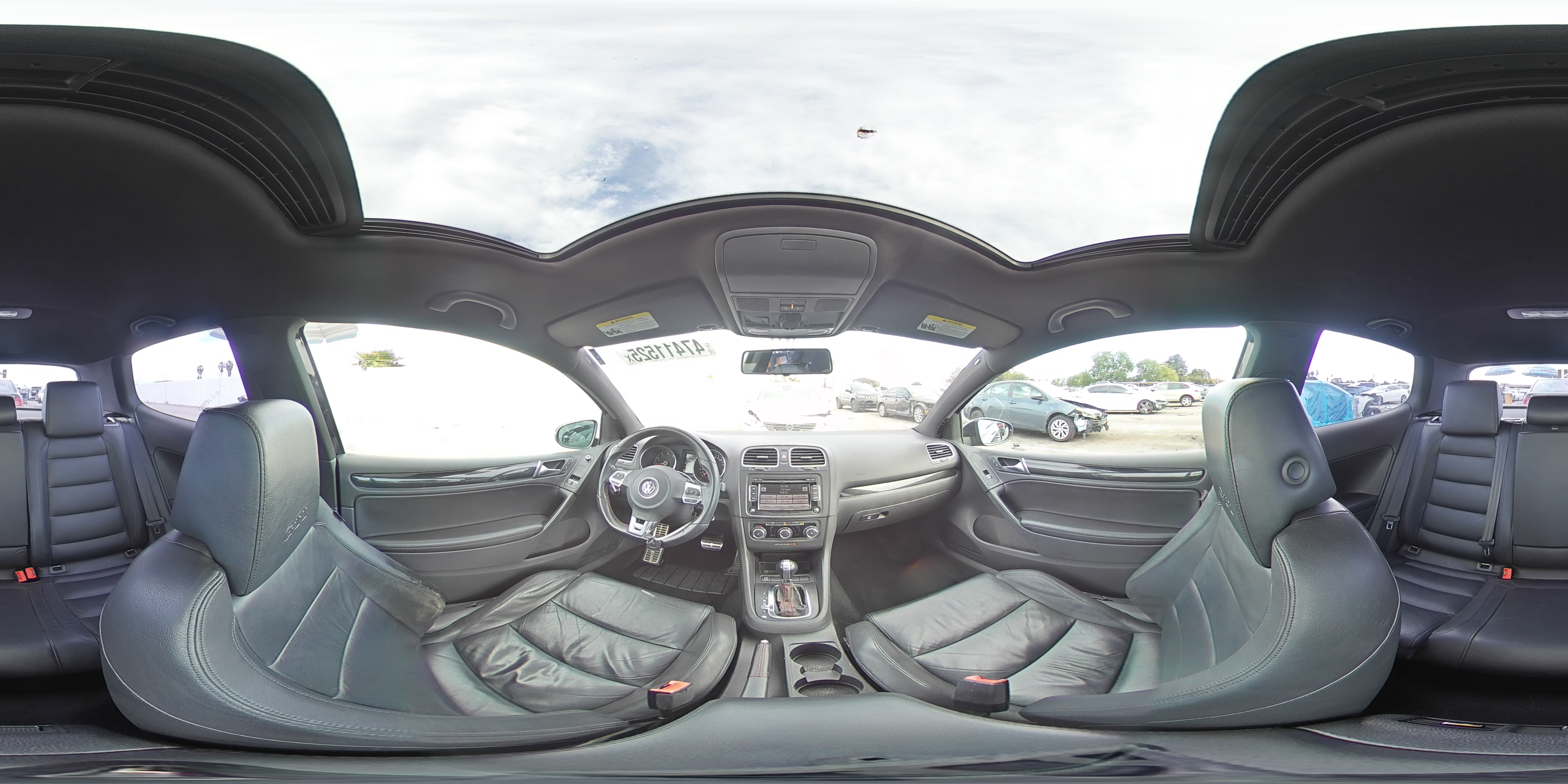 2010 Volkswagen GTI - Image 12