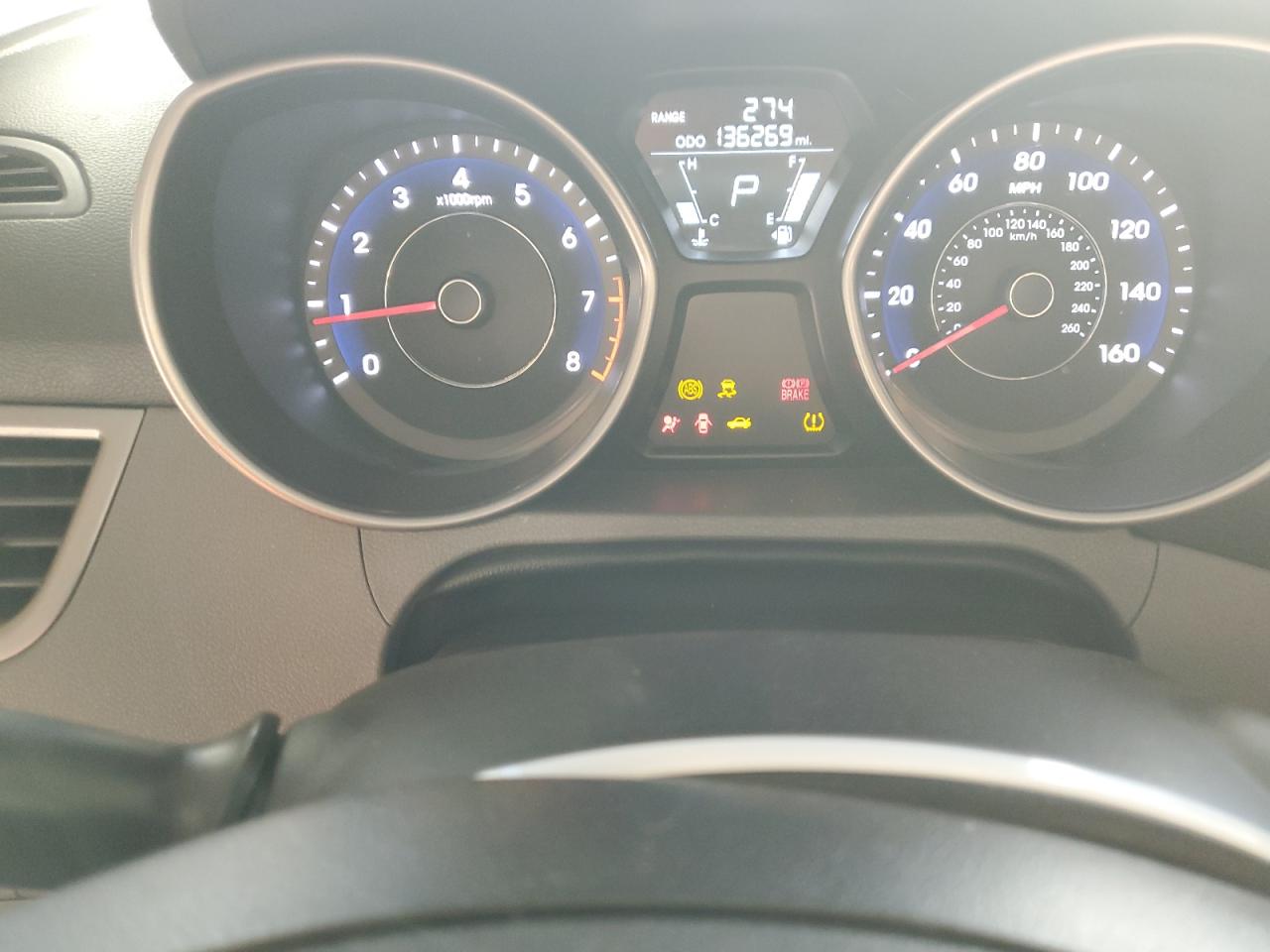 2013 Hyundai Elantra - Image 9