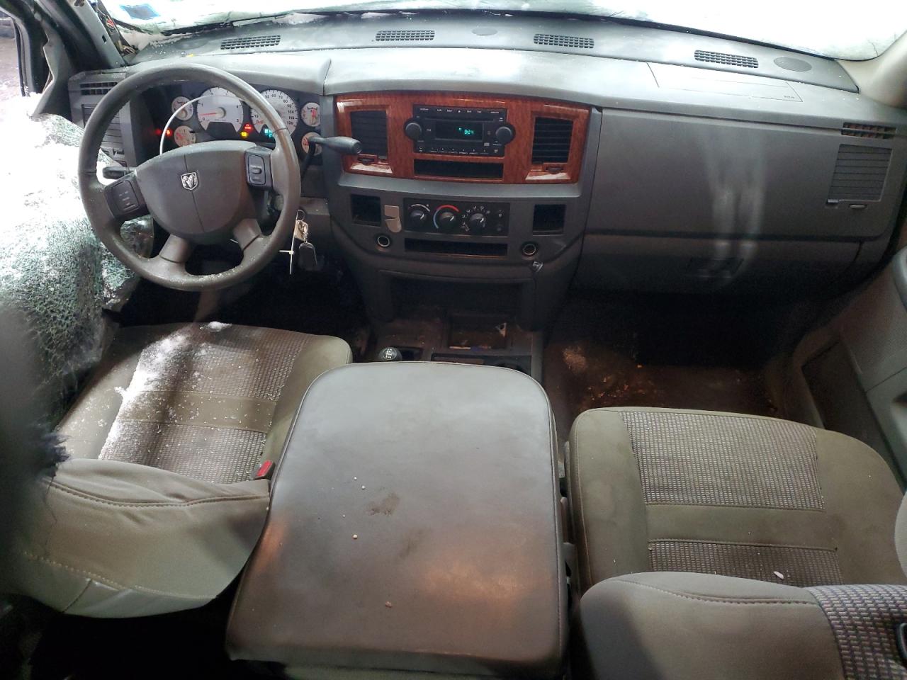 2006 Dodge RAM - Image 8
