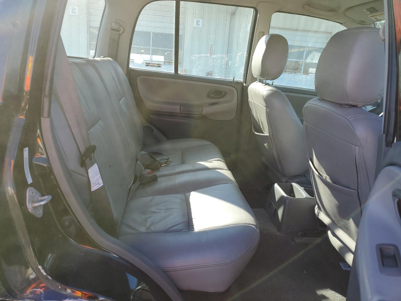 2001 Chevrolet Tracker - Image 12