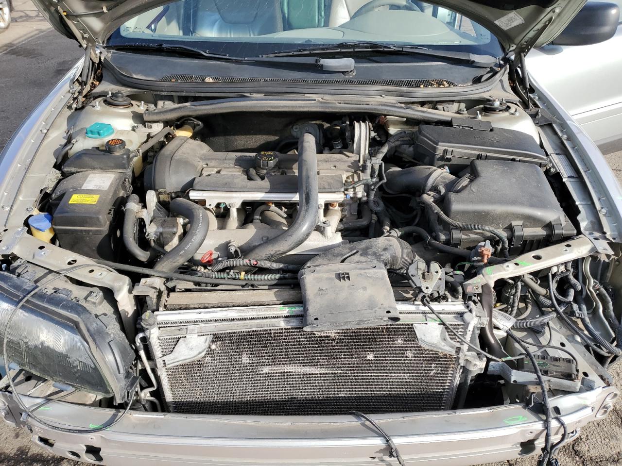2004 Volvo XC70 - Image 13