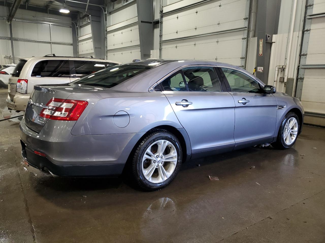 2013 Ford Taurus - Image 3