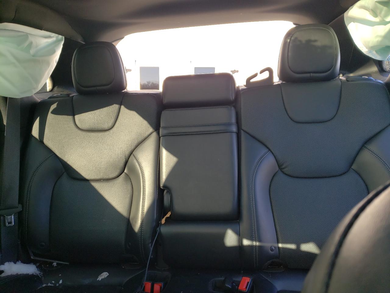 2019 Jeep Grand Cherokee - Image 10