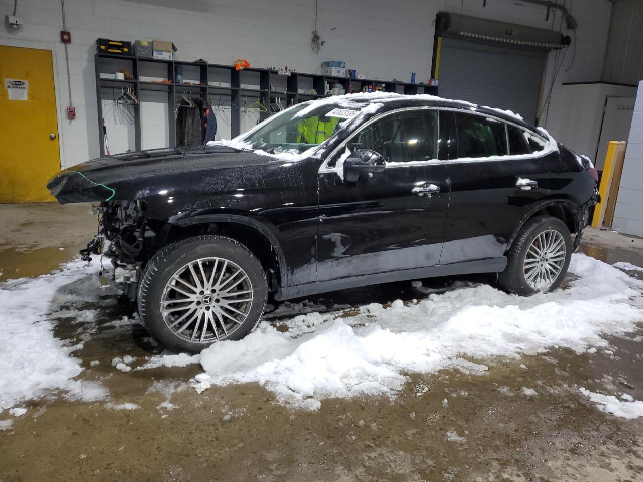 2024 Mercedes-Benz GLC - Image 1