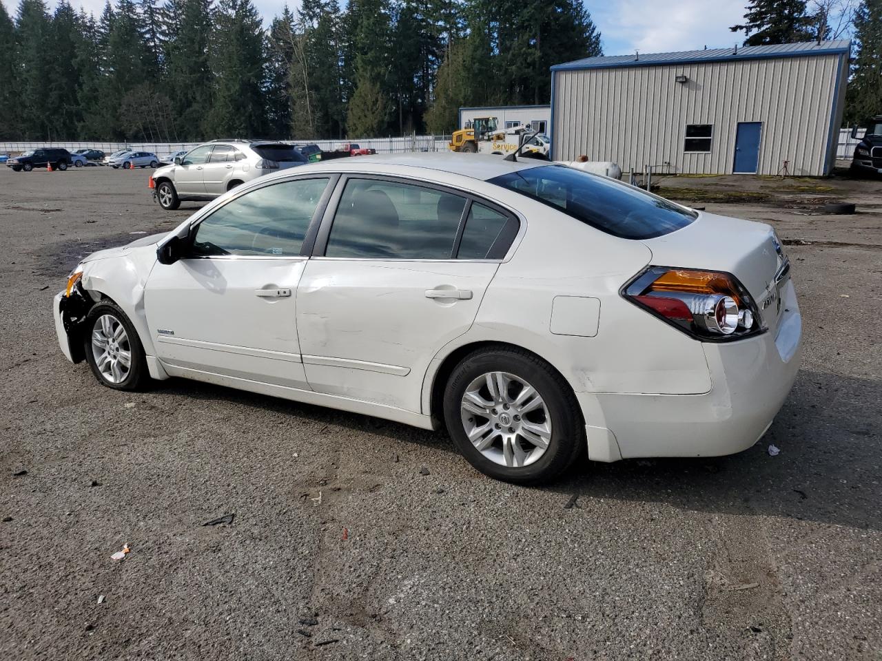 2011 Nissan Altima - Image 2