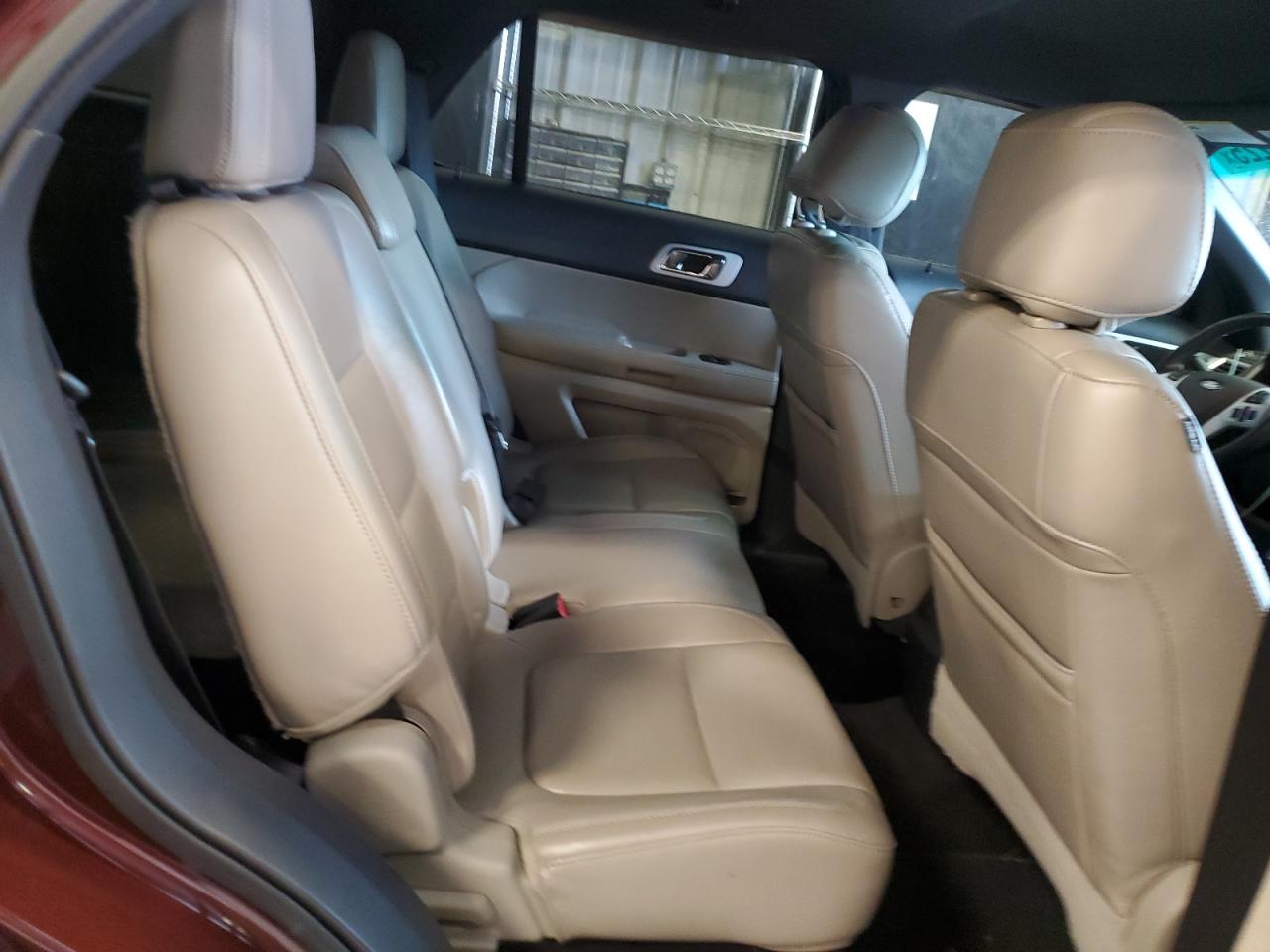 2012 Ford Explorer - Image 11