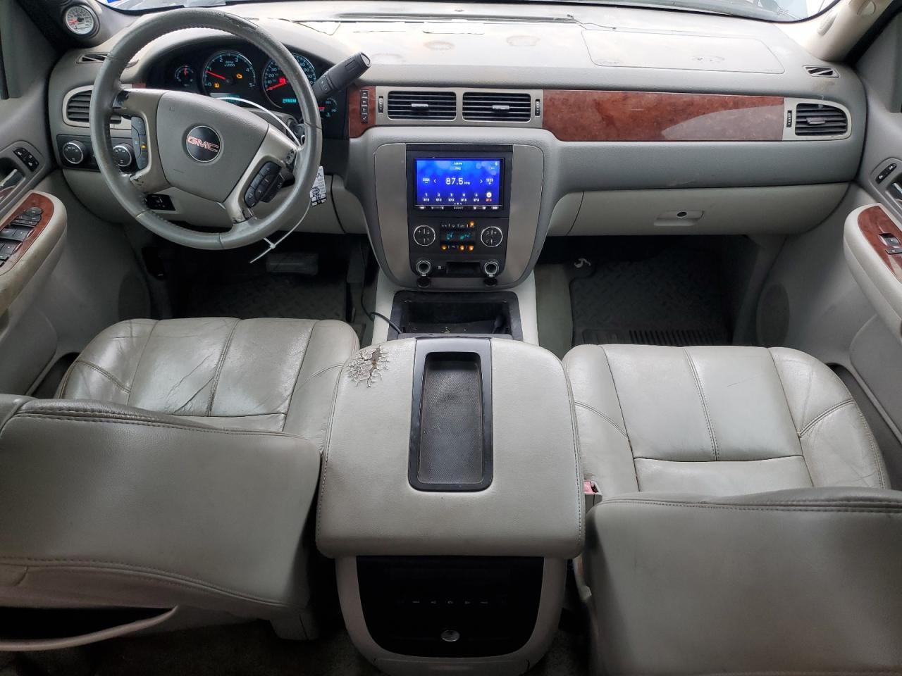 2009 GMC Sierra - Image 8