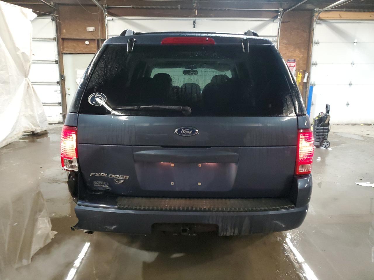 2004 Ford Explorer - Image 6