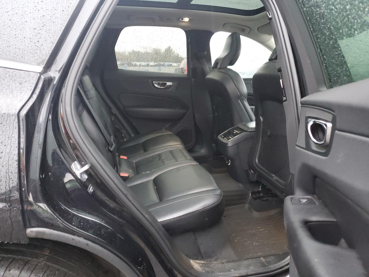 2019 Volvo XC60 - Image 11