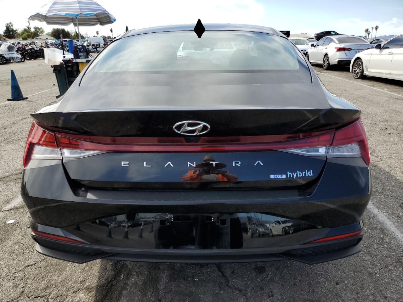 2022 Hyundai Elantra - Image 6
