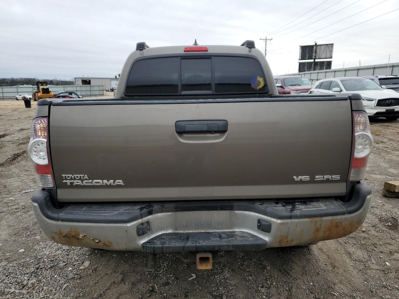 2015 Toyota Tacoma - Image 6