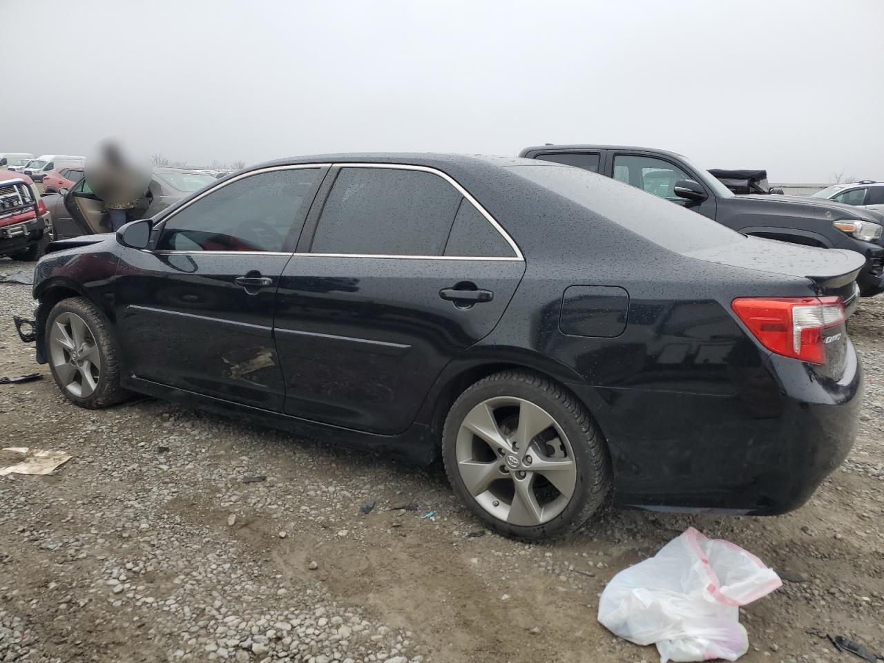 2014 Toyota Camry - Image 2