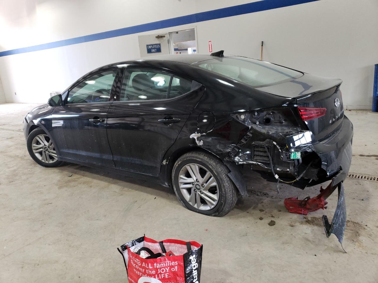 2019 Hyundai Elantra - Image 2