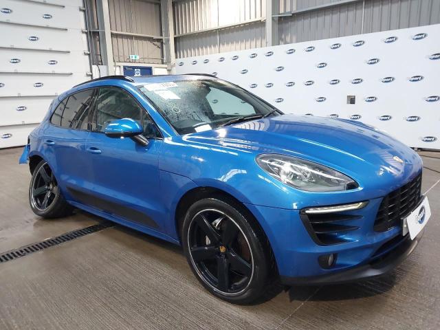 2015 PORSCHE MACAN