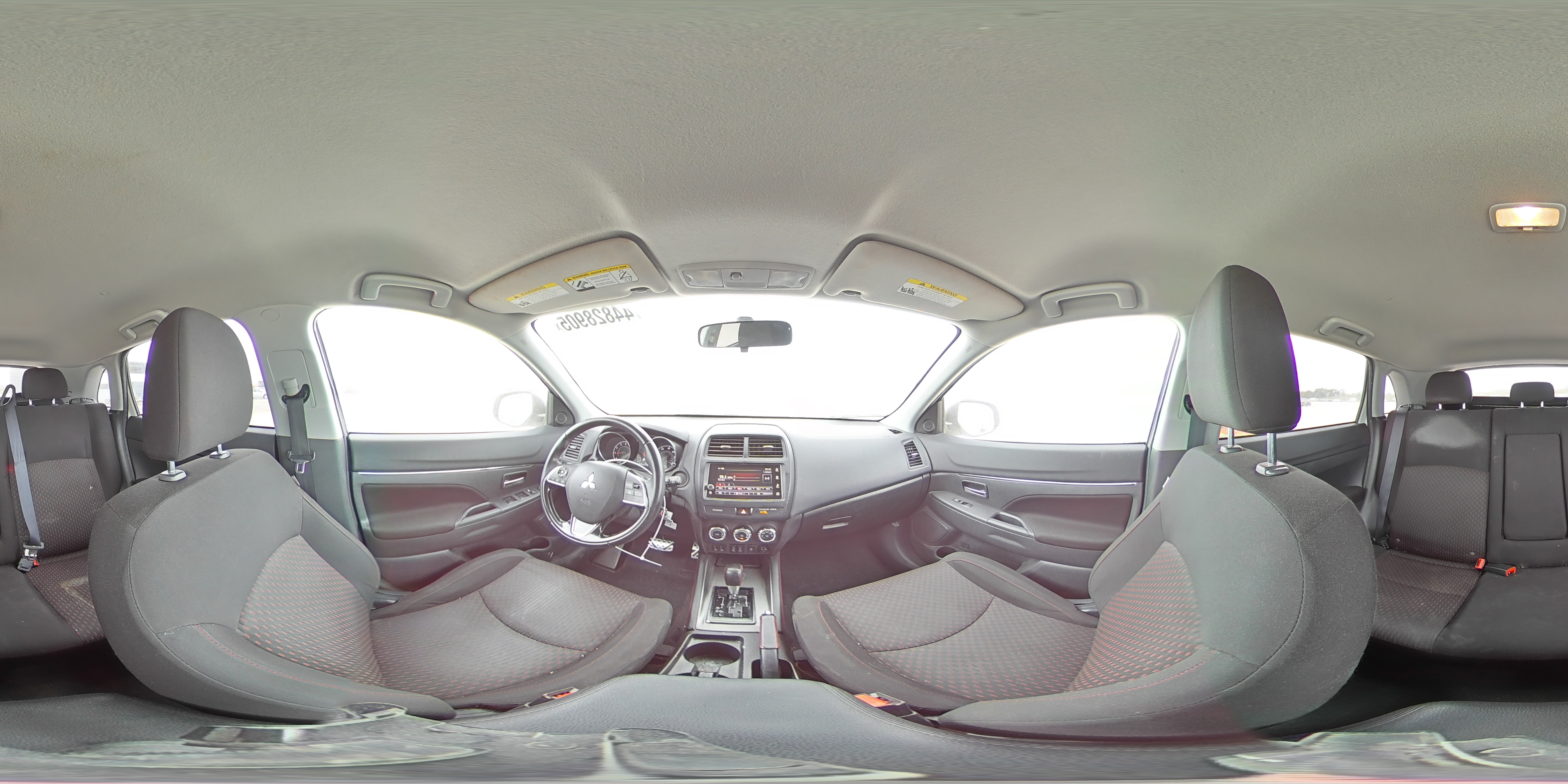2019 Mitsubishi Outlander - Image 14