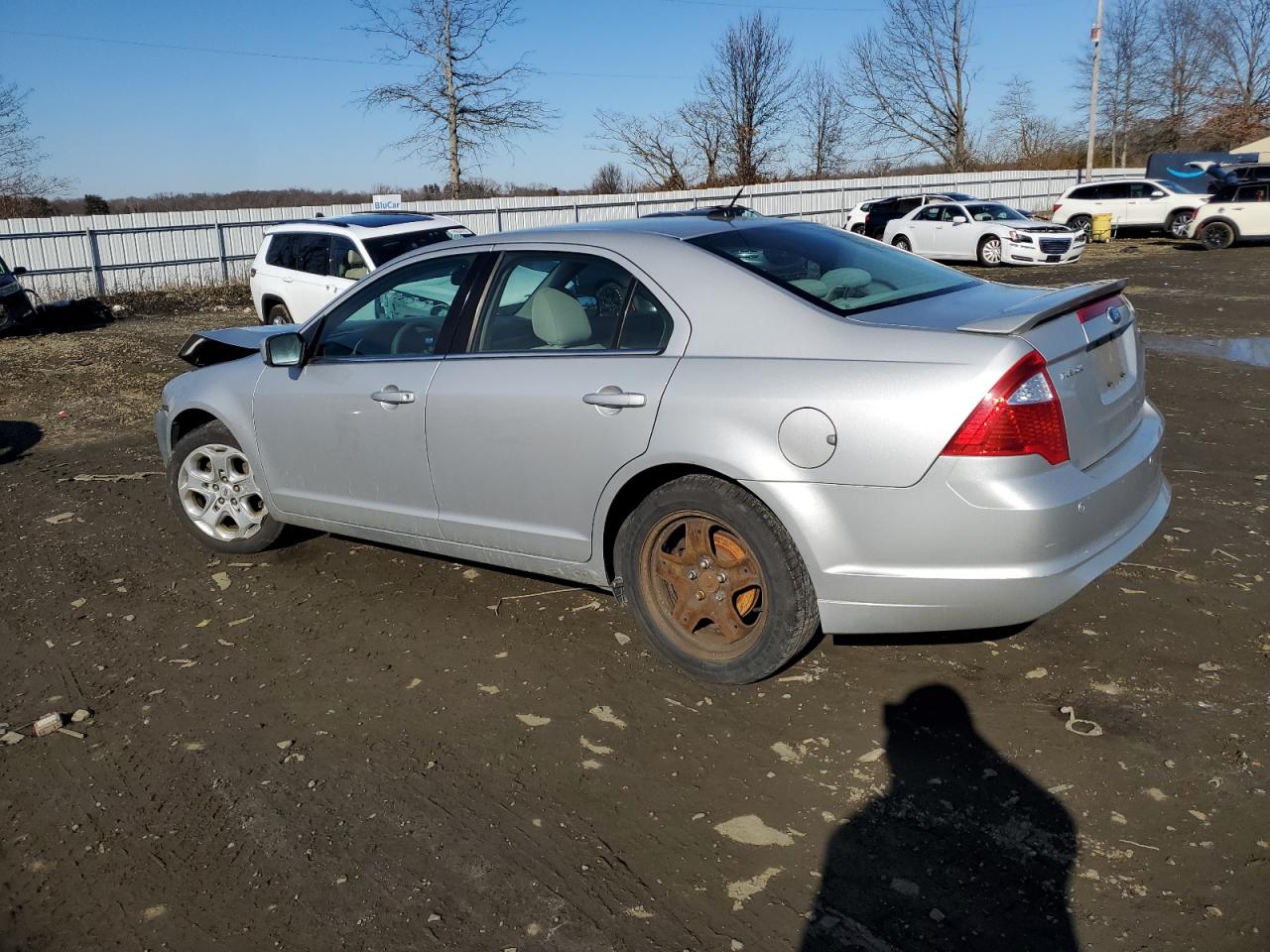 2010 Ford Fusion - Image 2