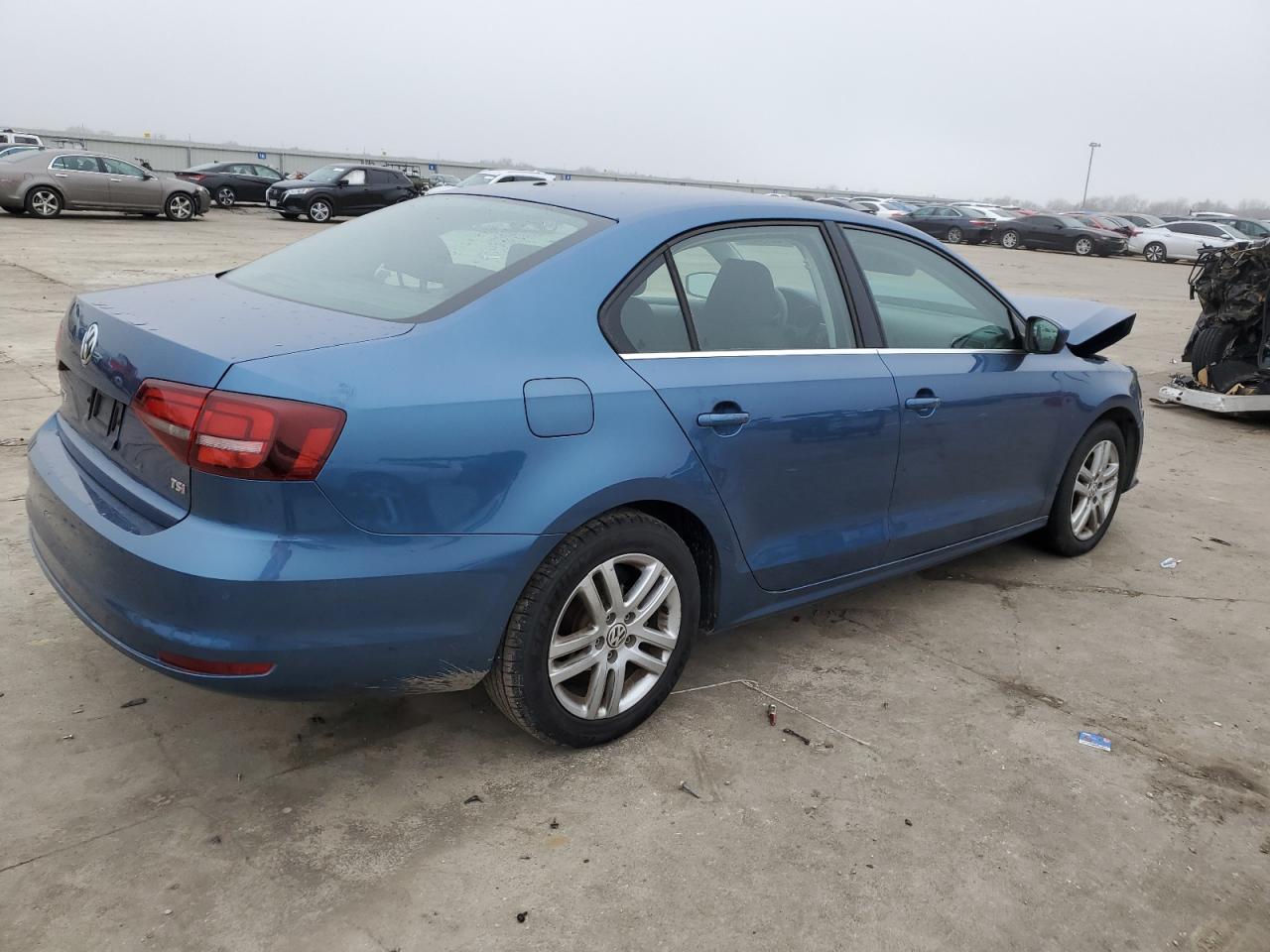 2017 Volkswagen Jetta - Image 3