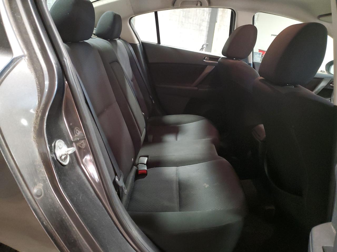 2010 Mazda 3 - Image 10