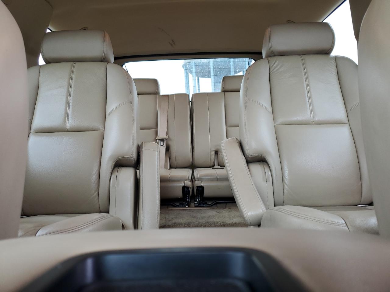 2007 Chevrolet Tahoe - Image 10