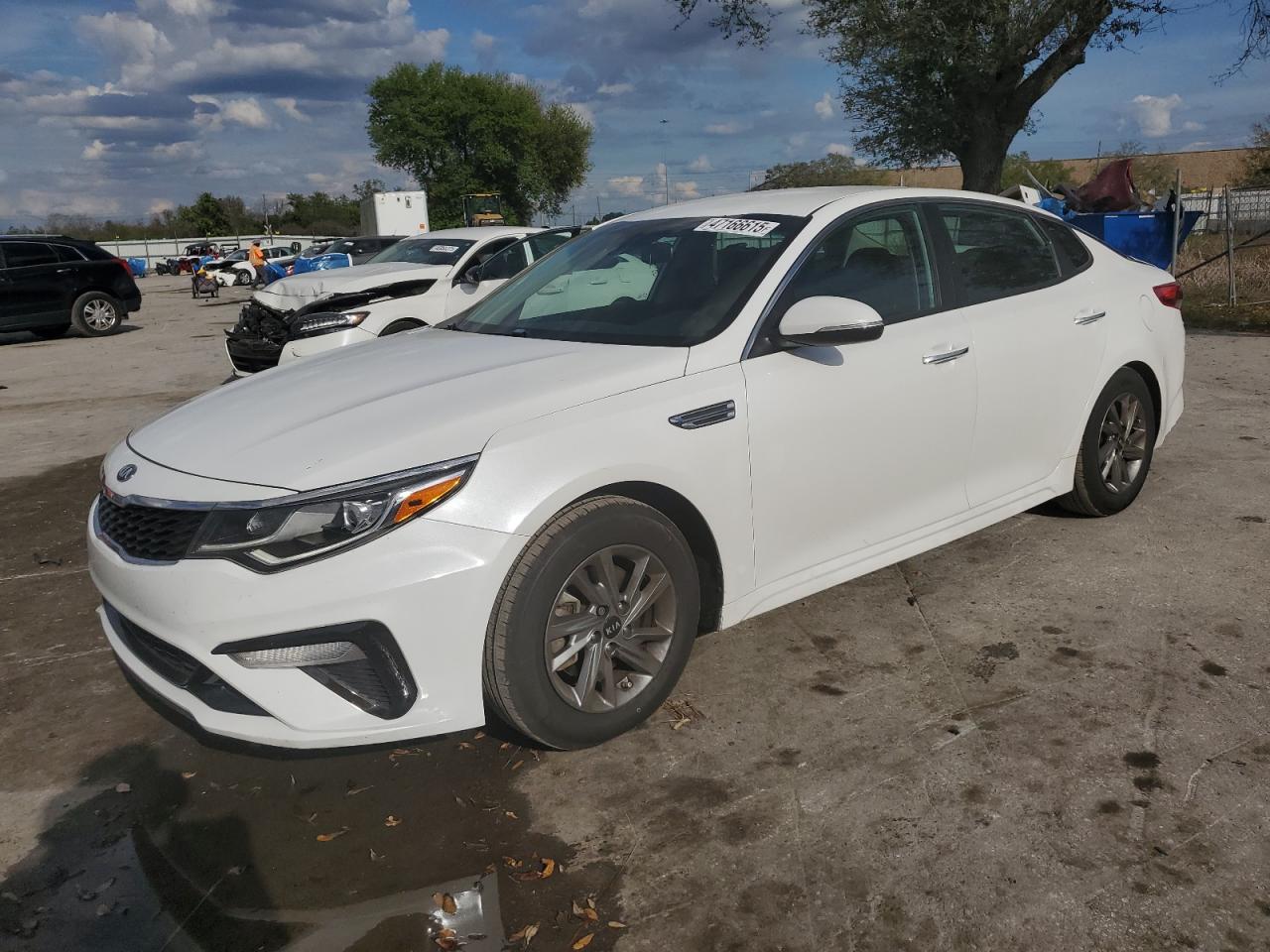 2019 Kia Optima - Image 1
