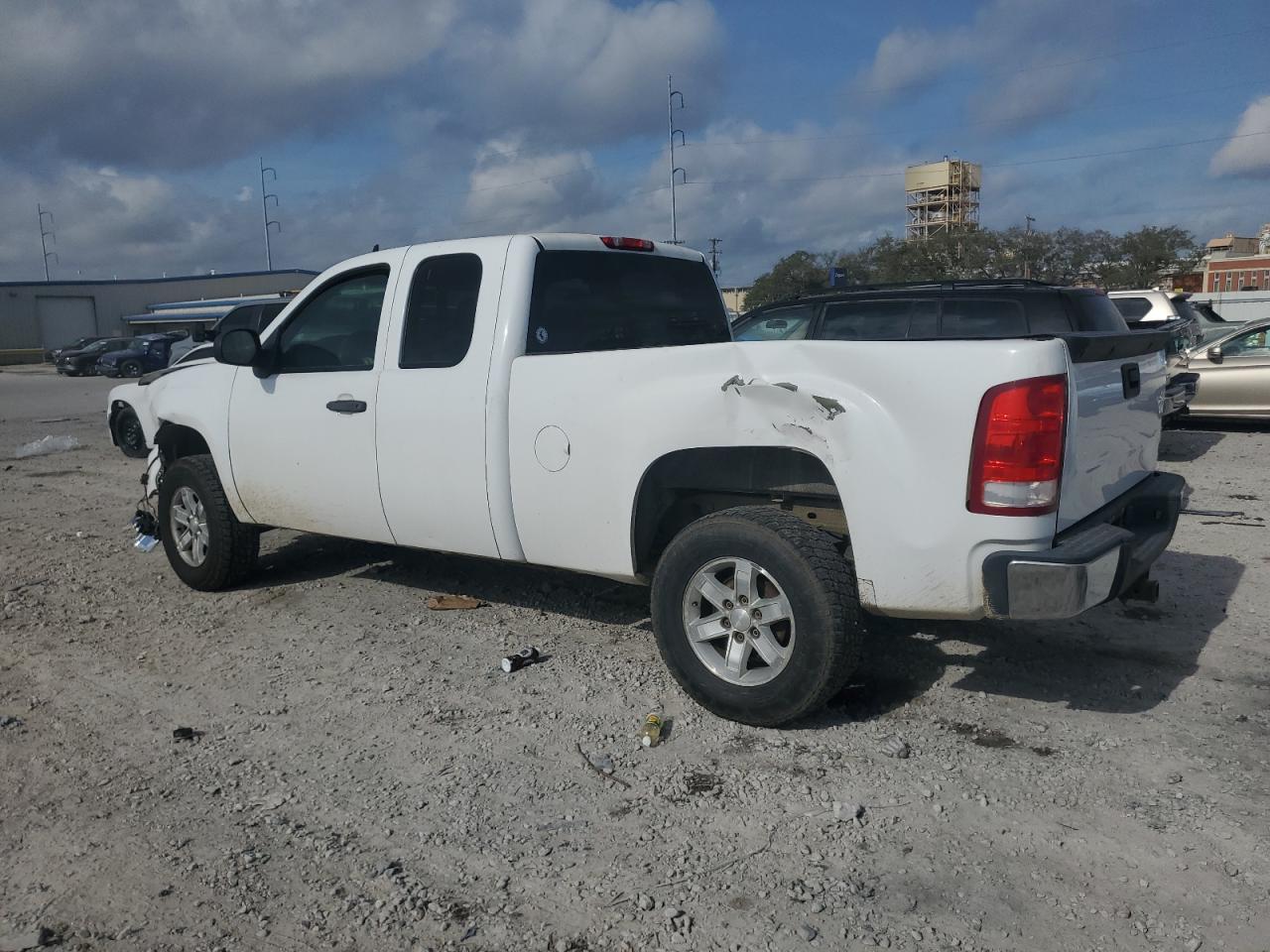 2007 GMC Sierra - Image 2