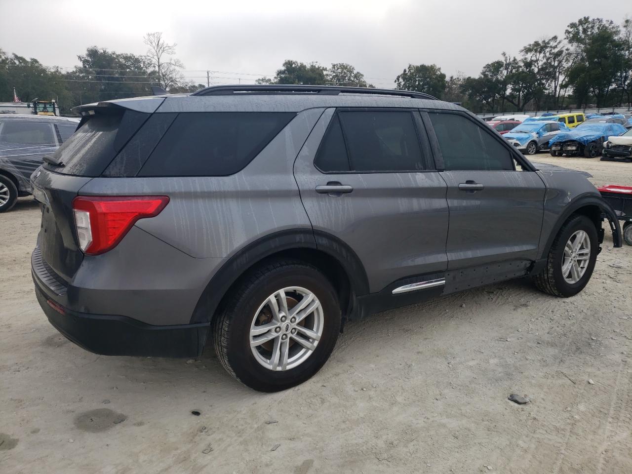 2023 Ford Explorer - Image 3