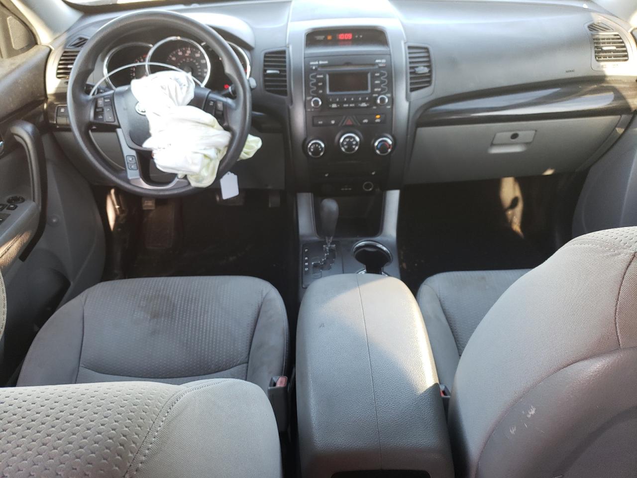 2011 Kia Sorento - Image 8