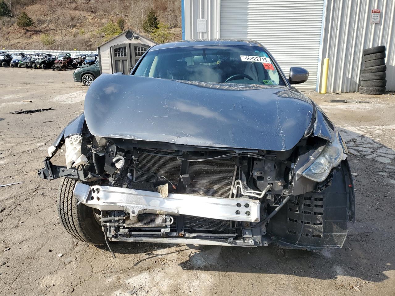 2017 Infiniti QX70 - Image 5