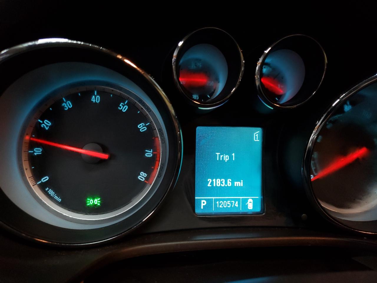 2011 Buick Regal - Image 9