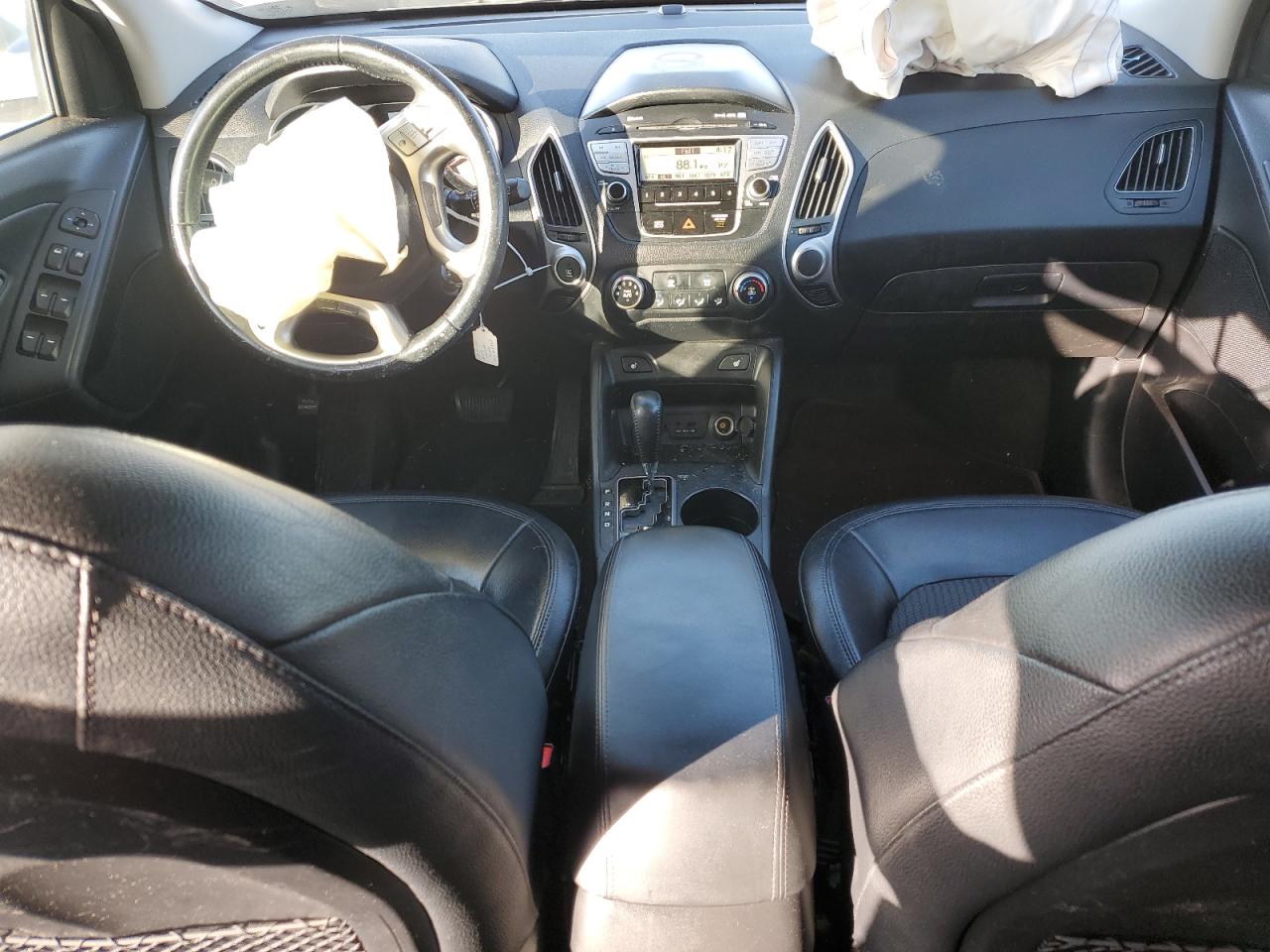 2012 Hyundai Tucson - Image 8