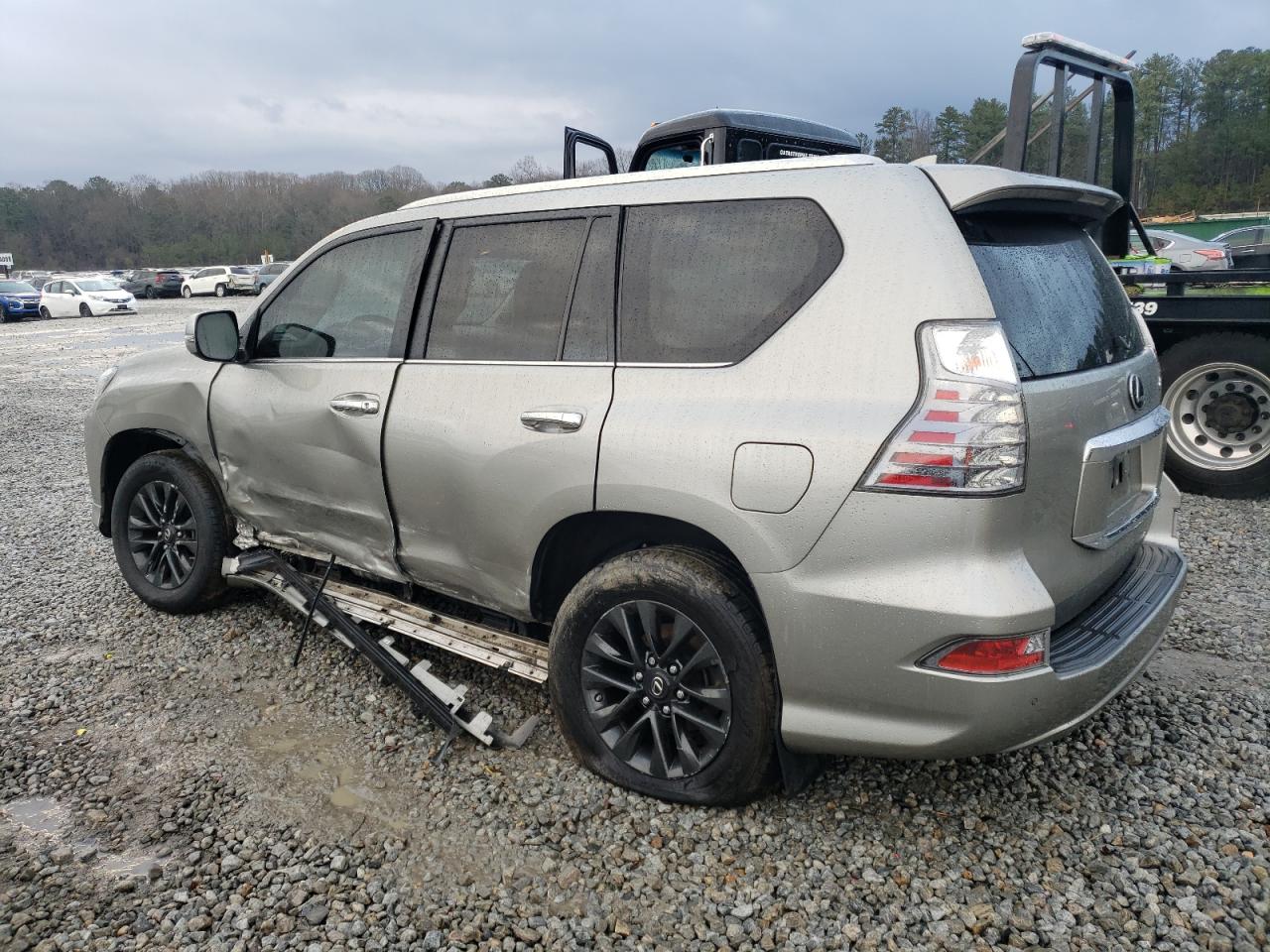 2021 Lexus GX - Image 2