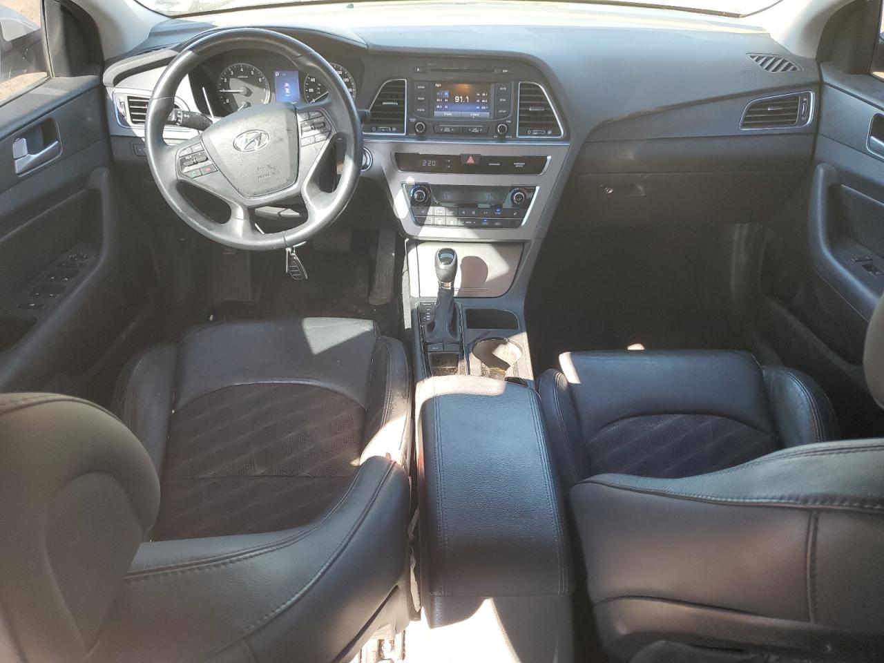 2015 Hyundai Sonata - Image 8