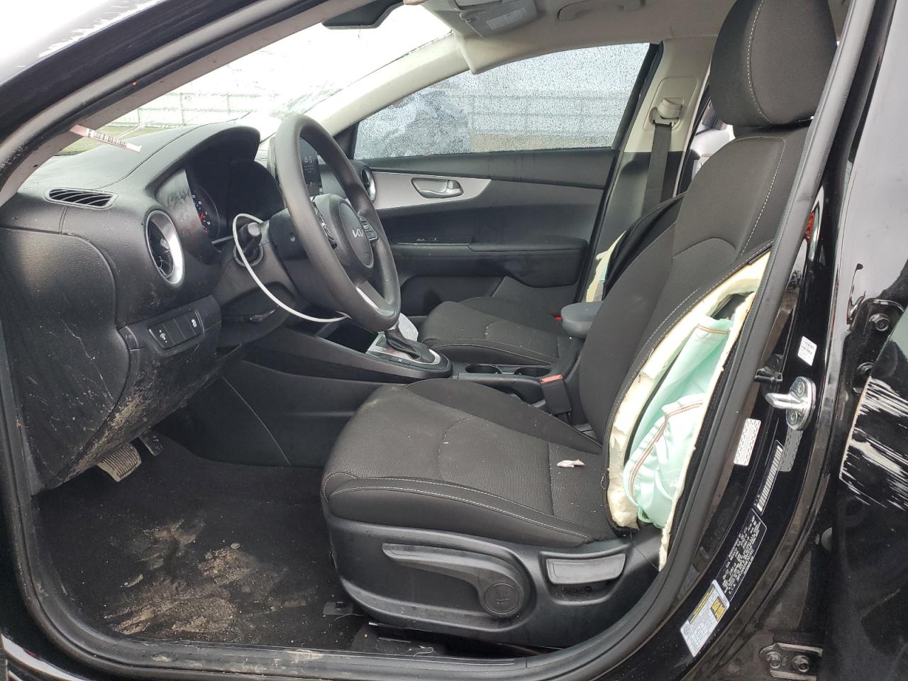 2022 Kia Forte - Image 7