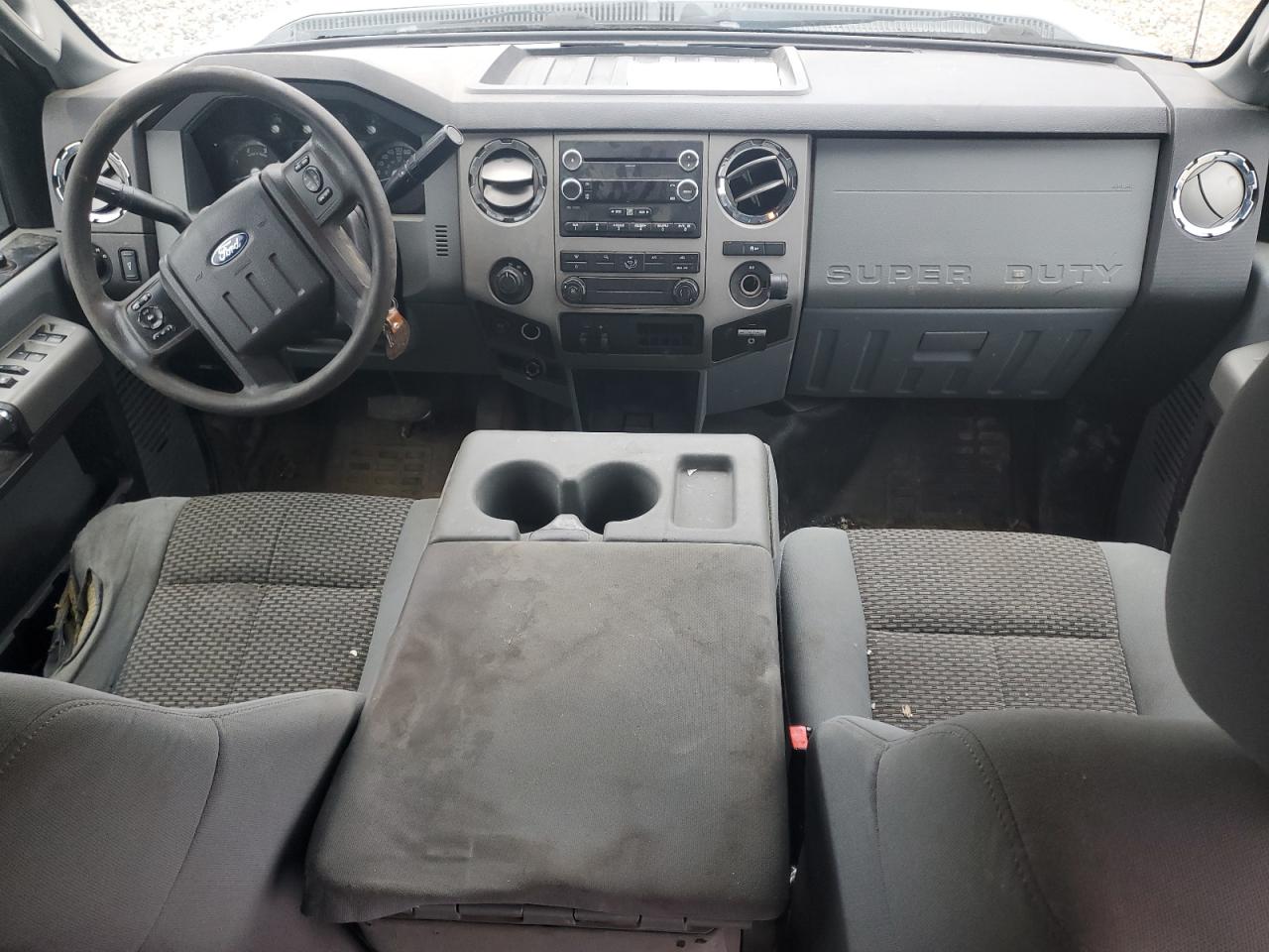 2015 Ford F350 - Image 8