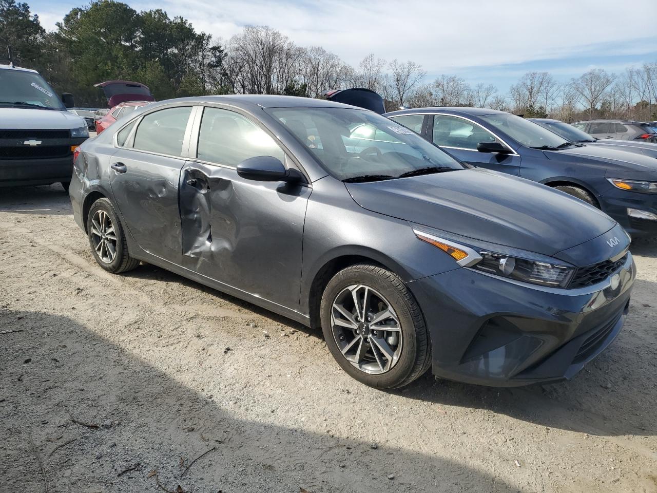 2024 Kia Forte - Image 4