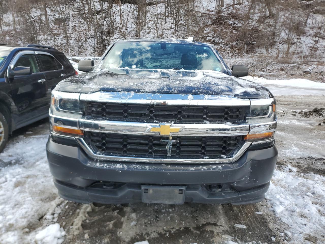 2017 Chevrolet Silverado - Image 5