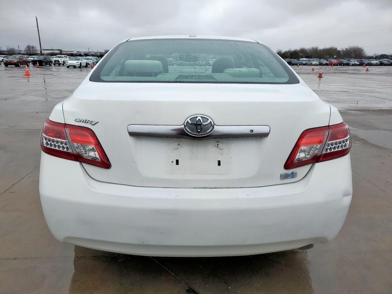 2010 Toyota Camry - Image 6