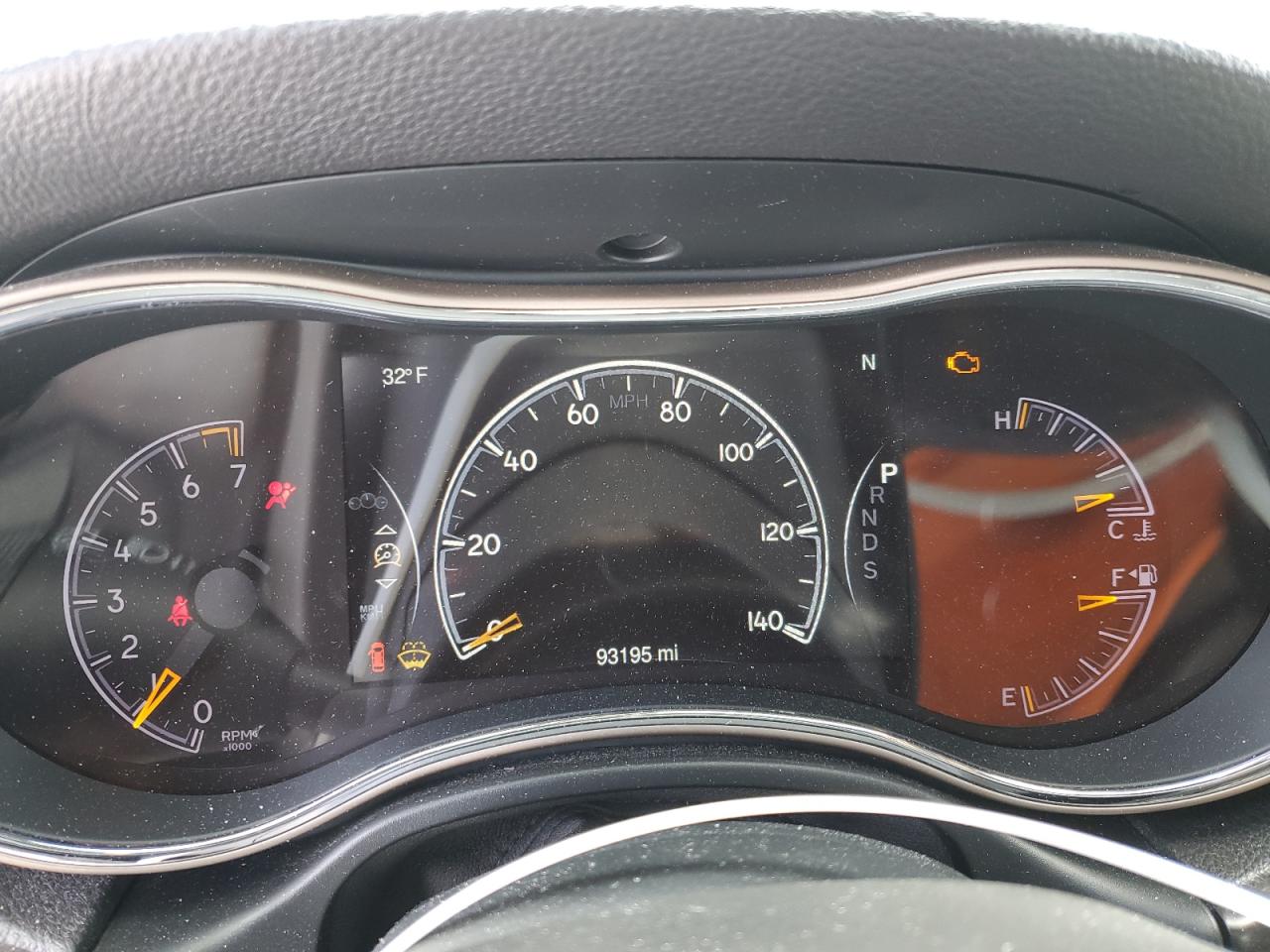 2014 Jeep Grand Cherokee - Image 9