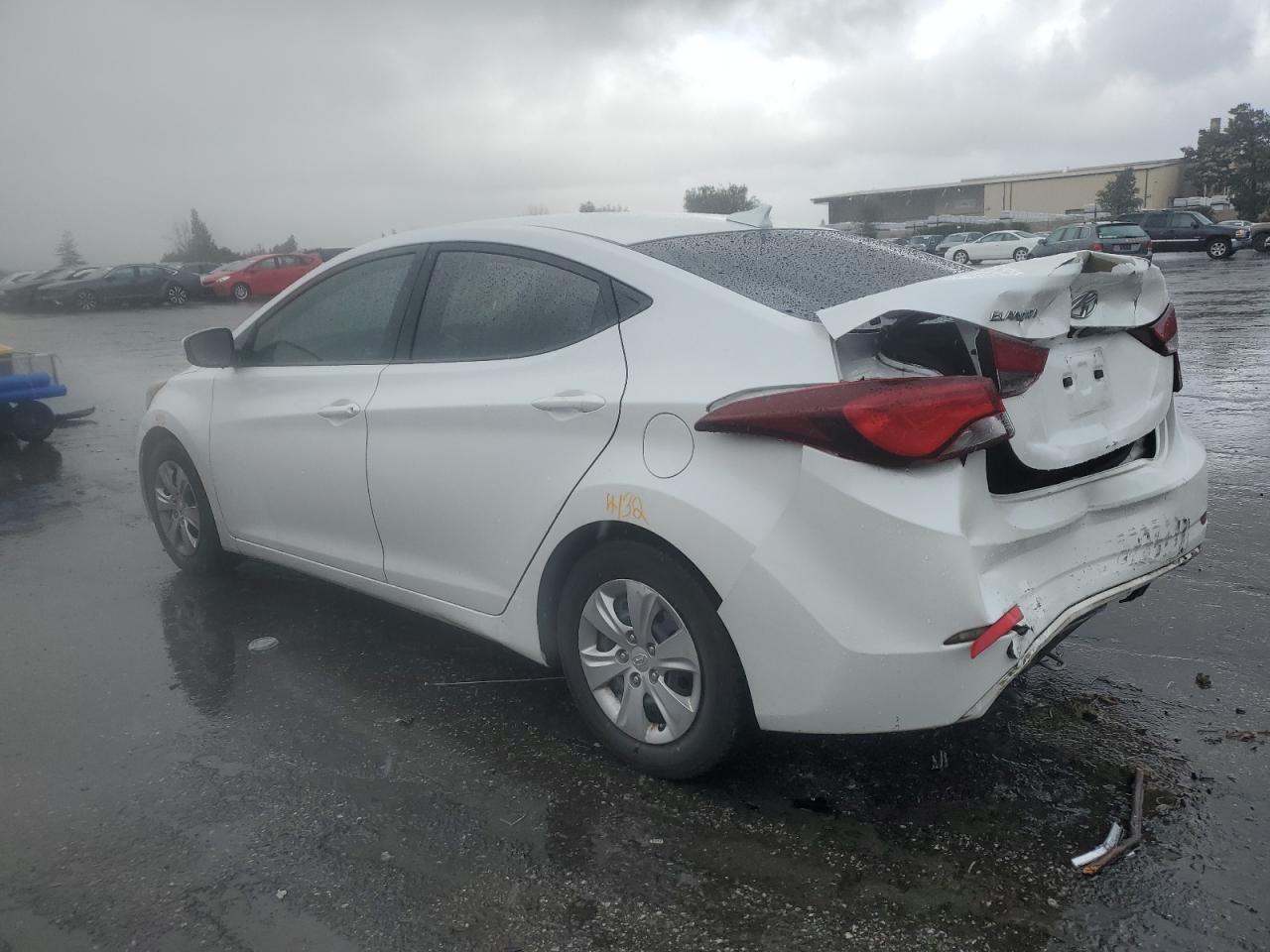 2016 Hyundai Elantra - Image 2