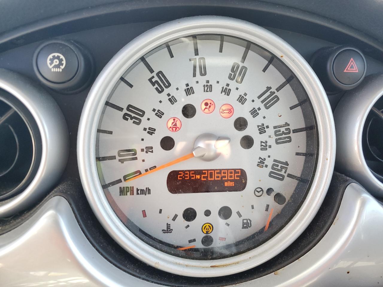 2006 MINI Cooper - Image 9