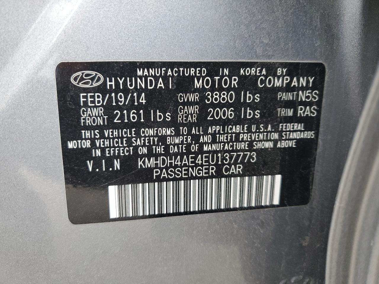 2014 Hyundai Elantra - Image 13