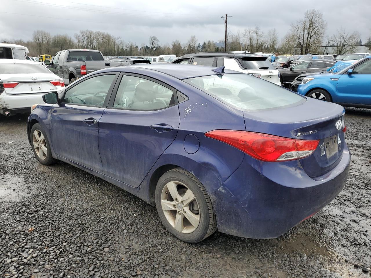 2011 Hyundai Elantra - Image 2