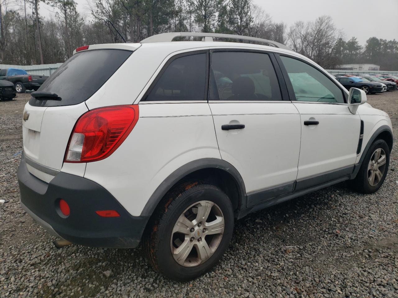 2014 Chevrolet Captiva - Image 3